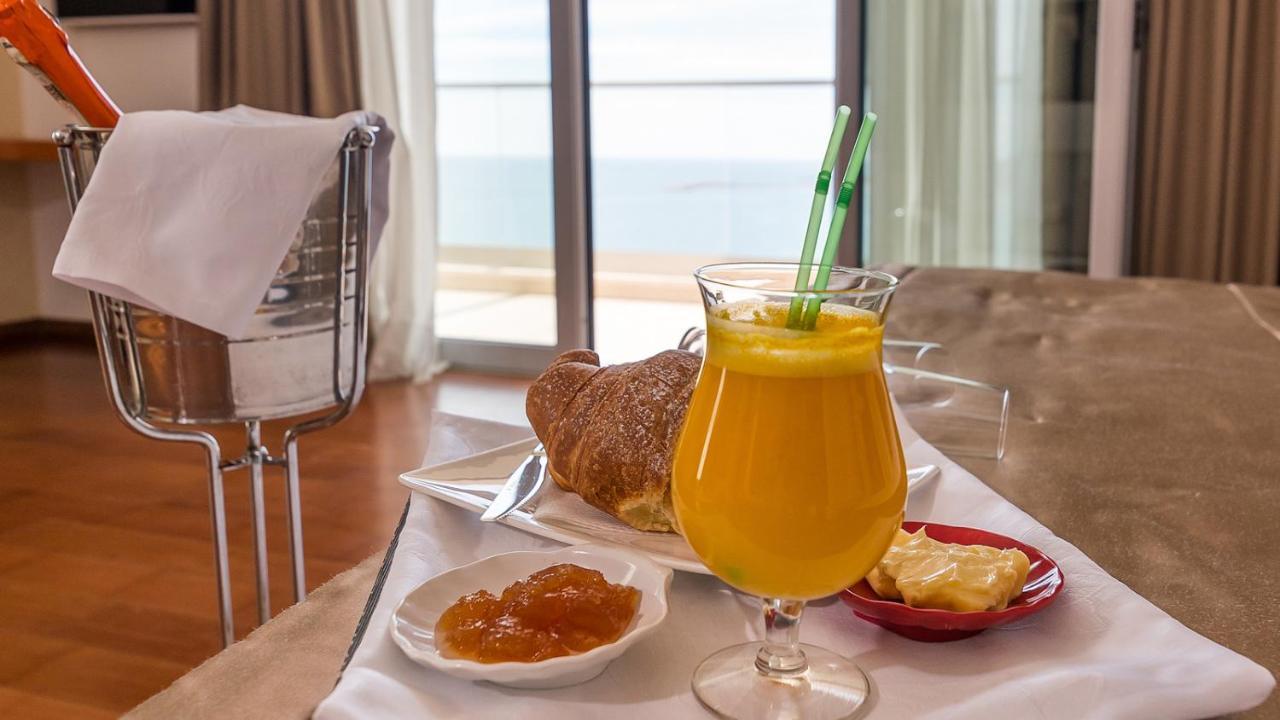 Deluxe & Executive By Rafaelo Hotel Shëngjin