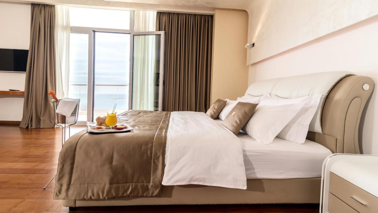 Deluxe & Executive By Rafaelo Hotel